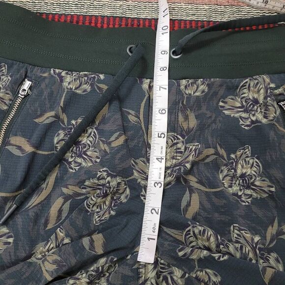 Athleta Trekkie North Printed Jogger’s Sz 8P Floral Green Pull‎ On Elastic Ankle - Picture 7 of 12